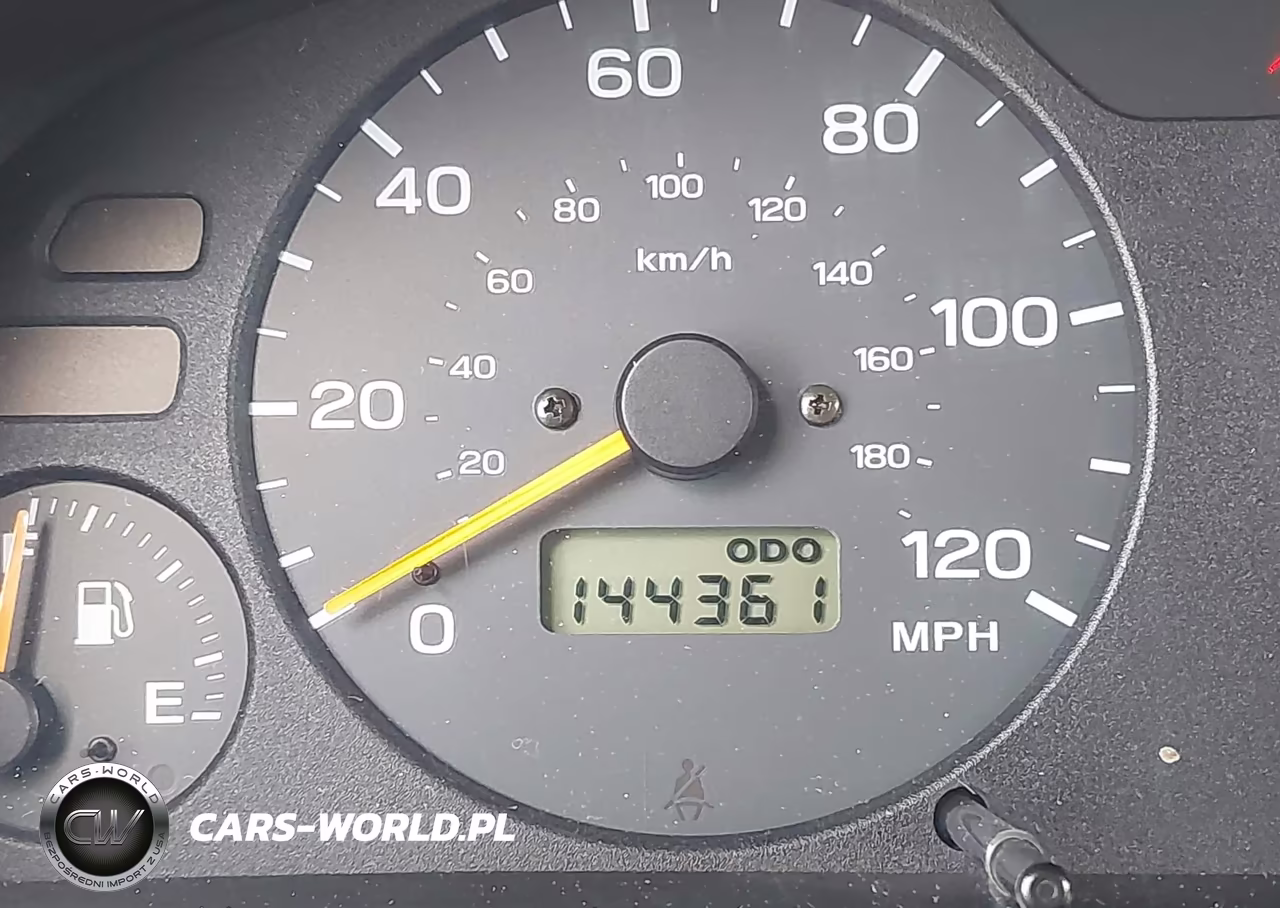2000 Subaru Forester L VIN:JF1SF6350YH730768 - 16