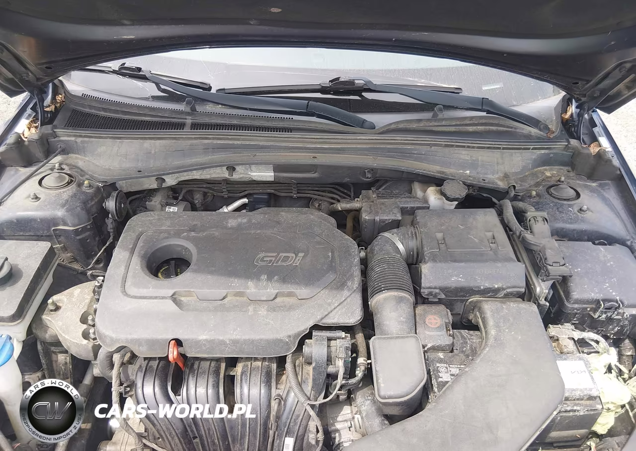2018 Kia Optima S VIN:5XXGT4L39JG226332 - 10