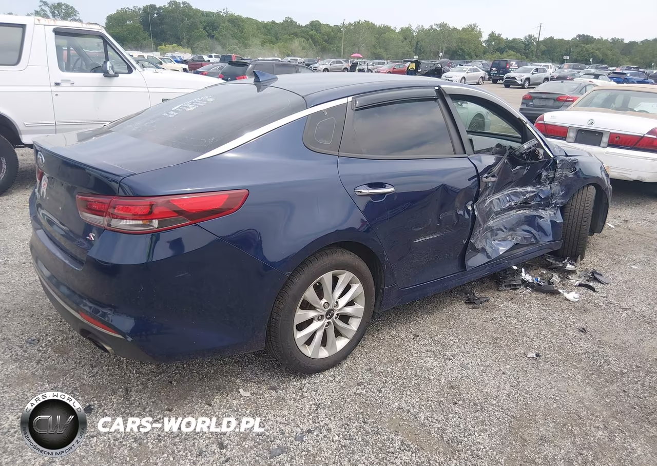 2018 Kia Optima S VIN:5XXGT4L39JG226332 - 4