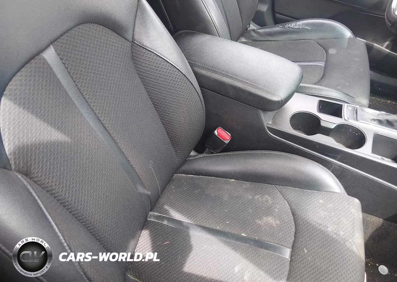 2018 Kia Optima S VIN:5XXGT4L39JG226332 - 5