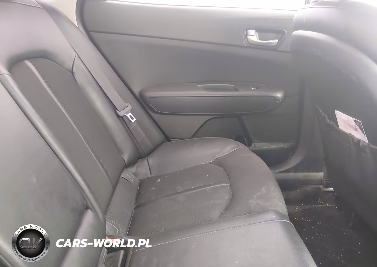 2018 Kia Optima S VIN:5XXGT4L39JG226332 - 8