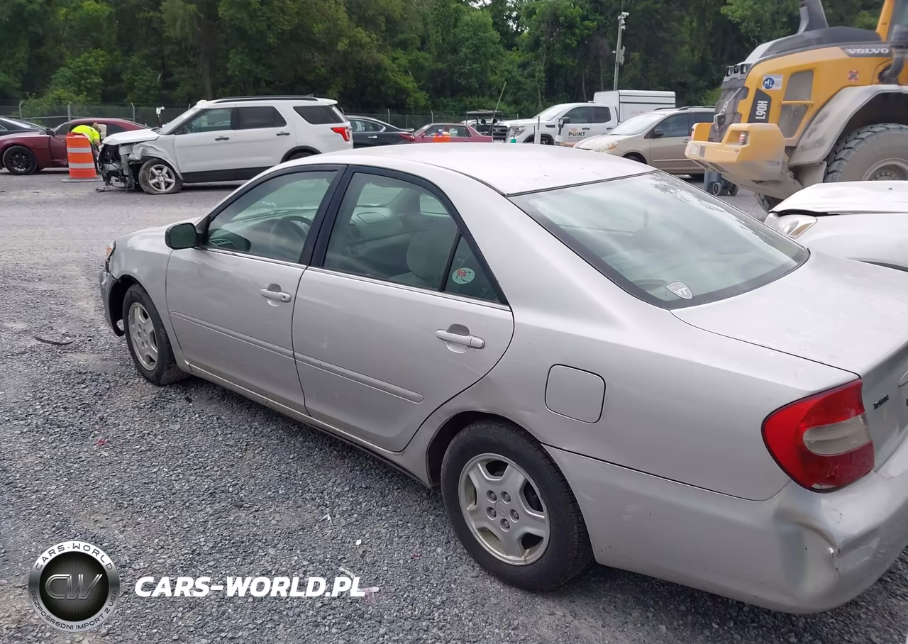 2003 Toyota Camry Le VIN:4T1BE32K63U777494 - 3