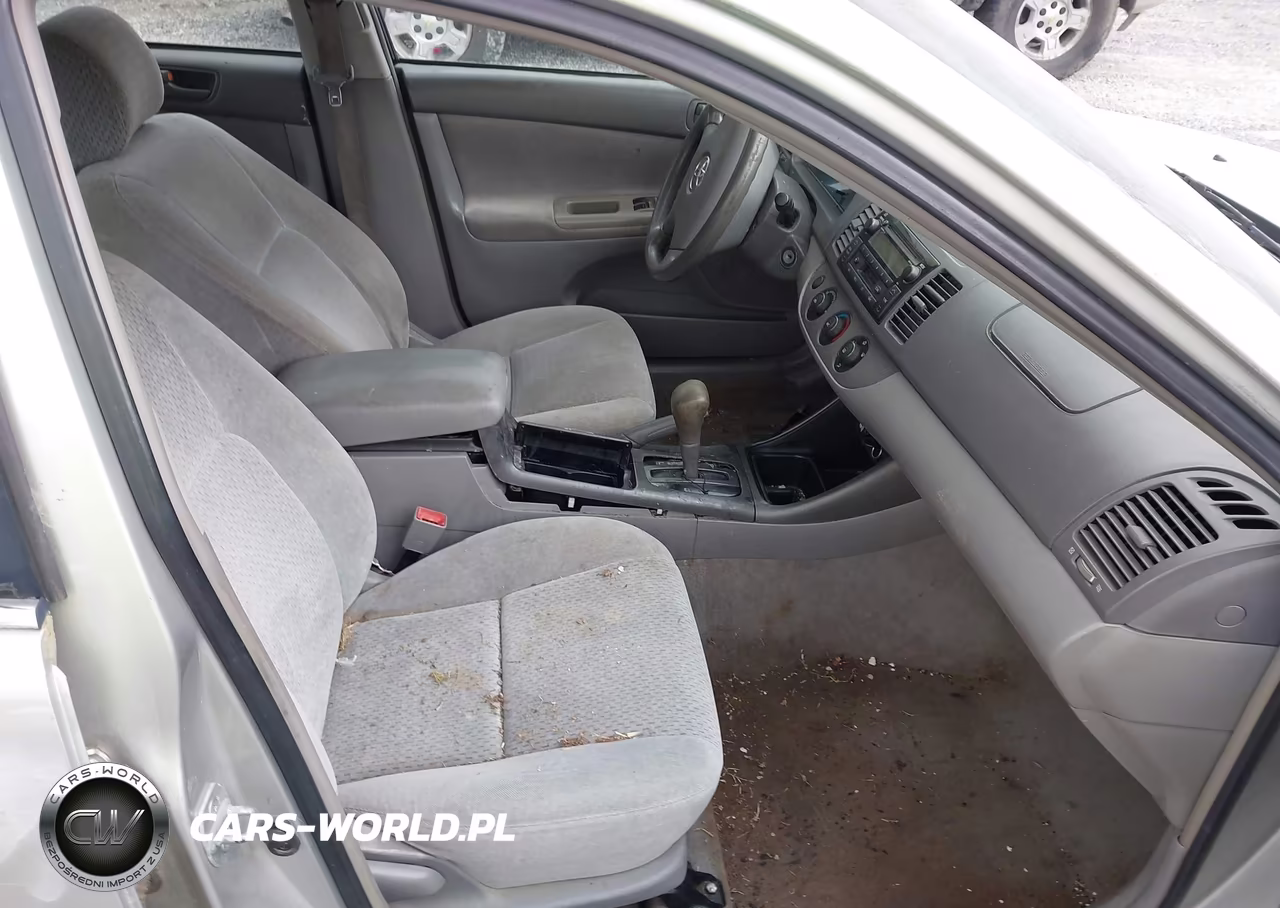 2003 Toyota Camry Le VIN:4T1BE32K63U777494 - 5
