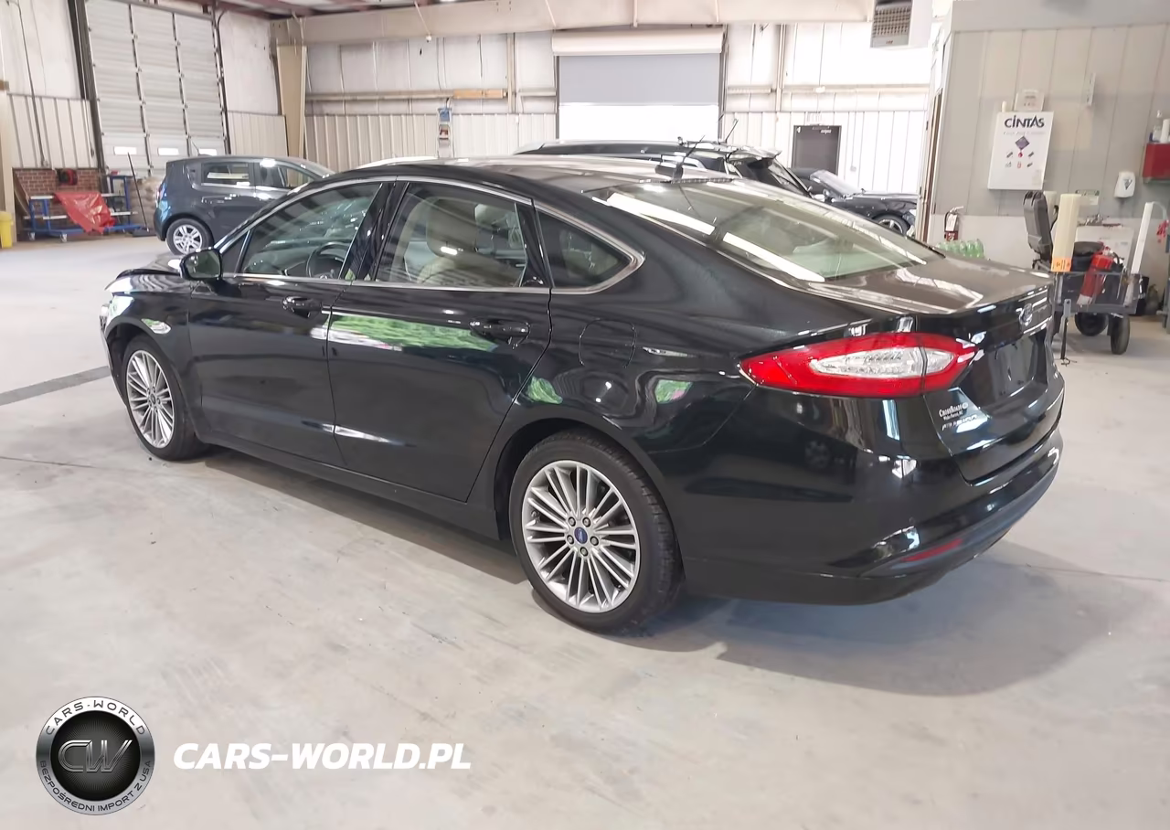 2014 Ford Fusion Se VIN:3FA6P0HD5ER303611 - 3