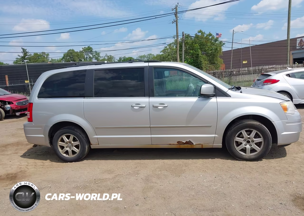 2010 Chrysler Town & Country Touring VIN:2A4RR5D15AR262501 - 13