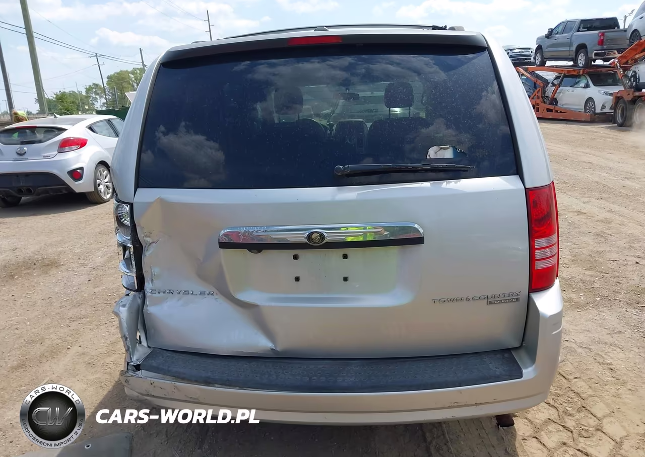 2010 Chrysler Town & Country Touring VIN:2A4RR5D15AR262501 - 16