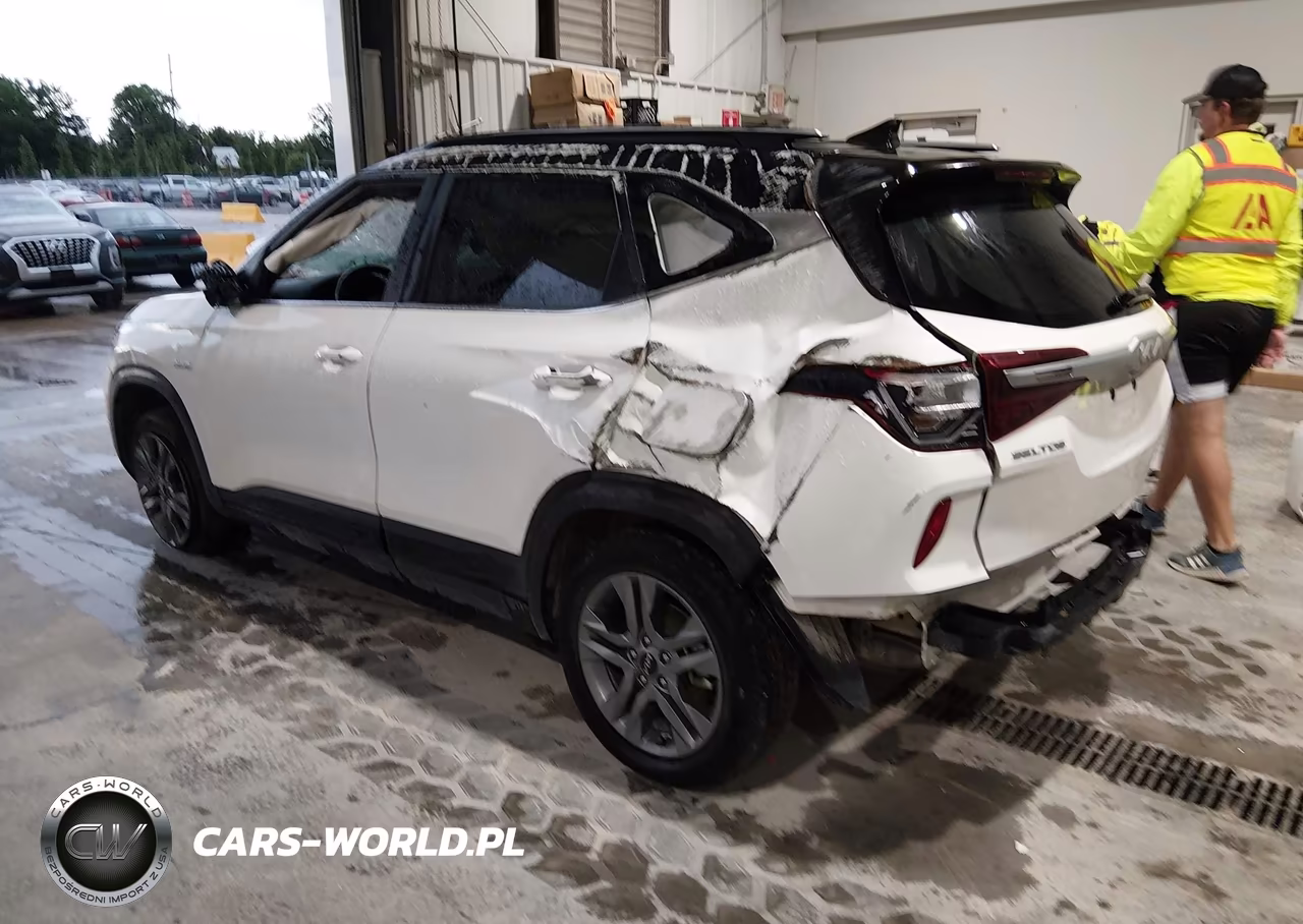 2022 Kia Seltos S VIN:KNDEUCAA5N7236340 - 3