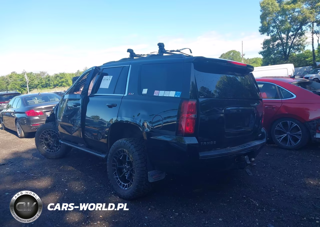 2018 Chevrolet Tahoe Lt VIN:1GNSKBKC1JR381223 - 3