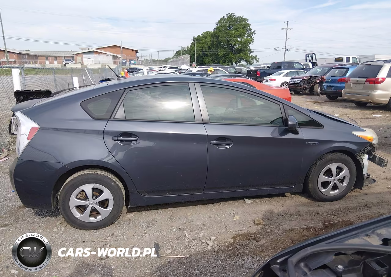 2012 Toyota Prius Three VIN:JTDKN3DU2C5475424 - 14