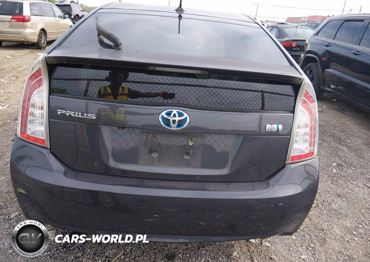 2012 Toyota Prius Three VIN:JTDKN3DU2C5475424 - 17