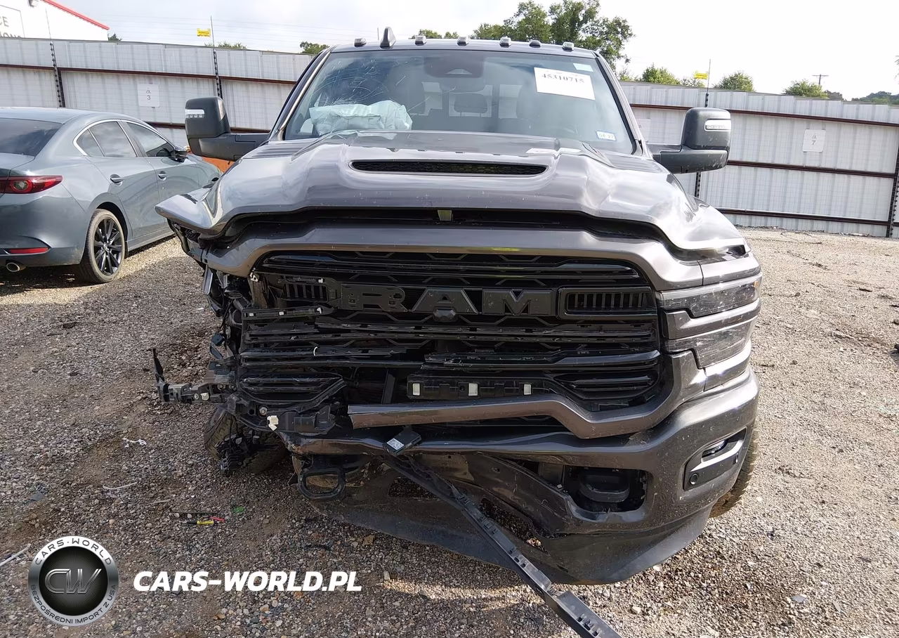 2025 Ram 2500 Laramie 4X4 6'4 Box VIN:3C6UR5NL4SG517055 - 11