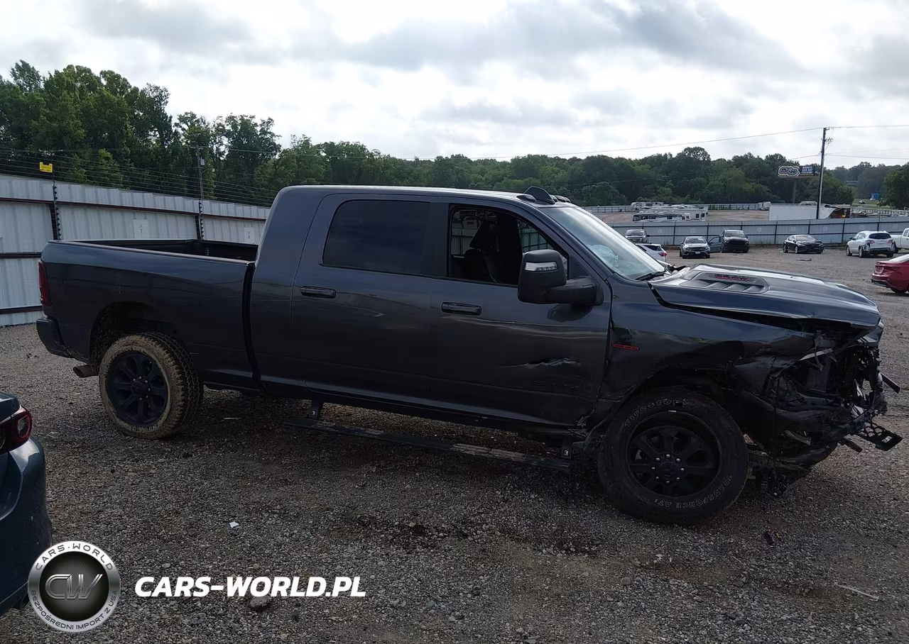 2025 Ram 2500 Laramie 4X4 6'4 Box VIN:3C6UR5NL4SG517055 - 12