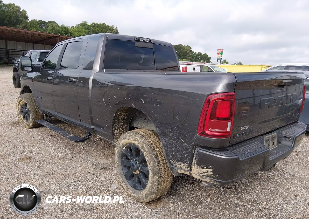 2025 Ram 2500 Laramie 4X4 6'4 Box VIN:3C6UR5NL4SG517055 - 3