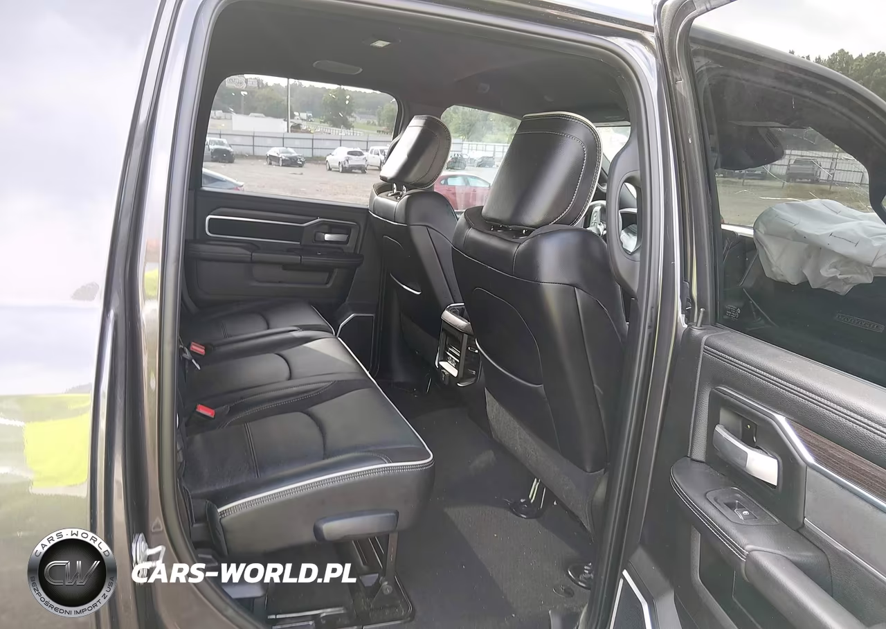 2025 Ram 2500 Laramie 4X4 6'4 Box VIN:3C6UR5NL4SG517055 - 8