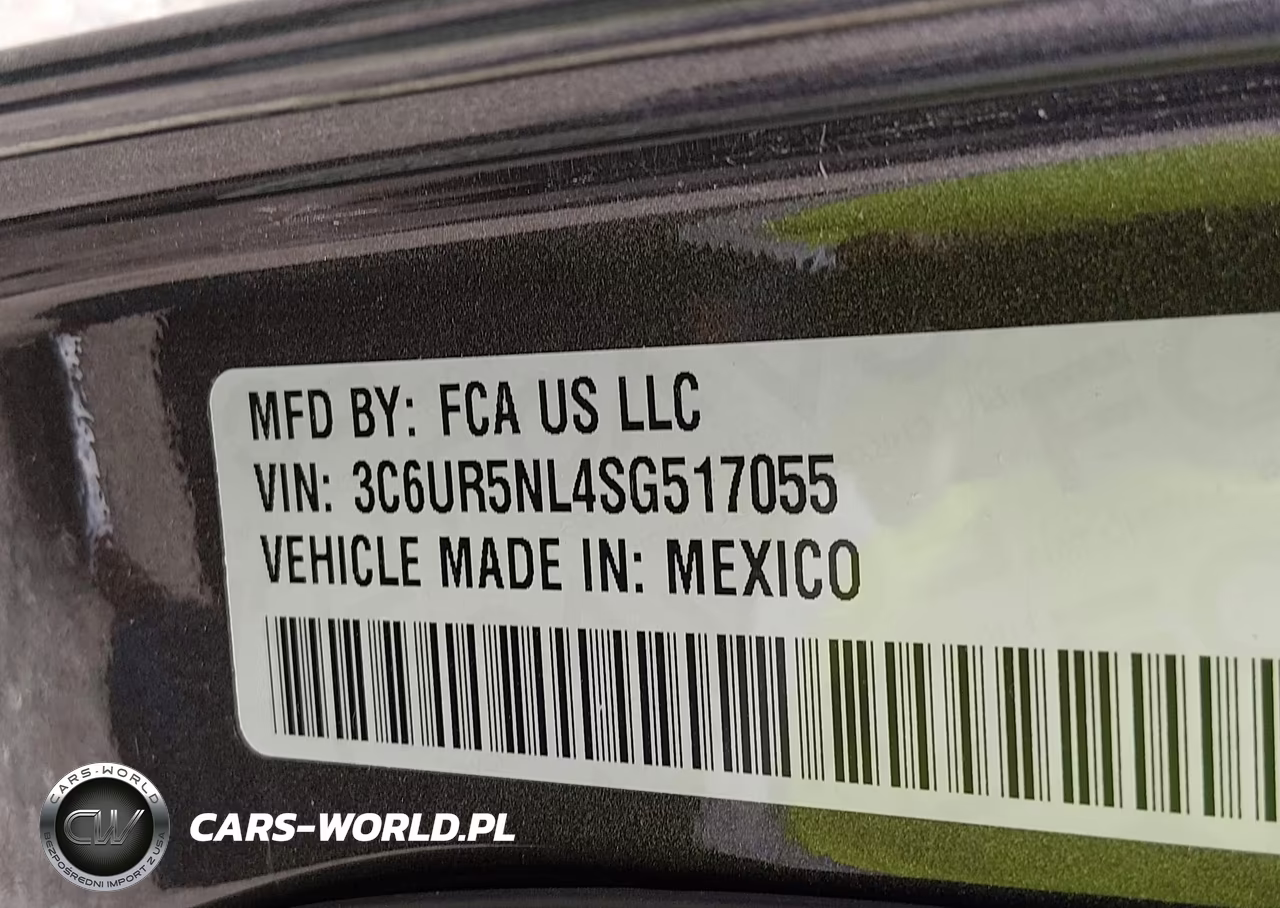 2025 Ram 2500 Laramie 4X4 6'4 Box VIN:3C6UR5NL4SG517055 - 9