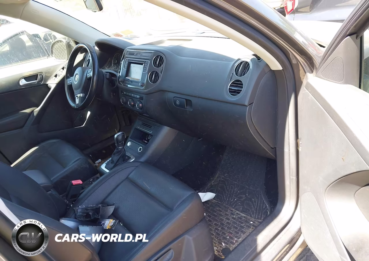 2016 Volkswagen Tiguan S VIN:WVGBV7AX5GW599673 - 5