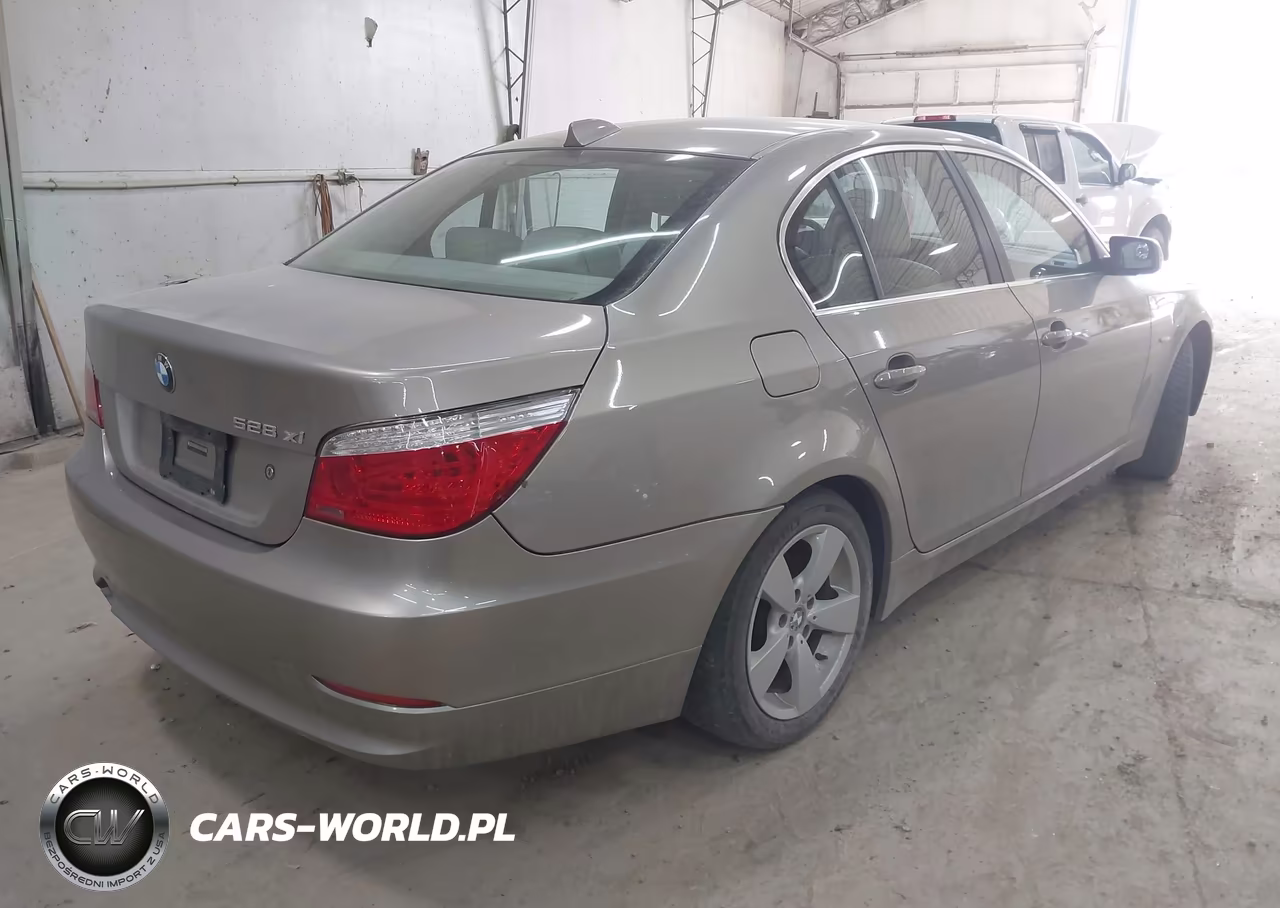 2008 BMW 528Xi VIN:WBANV13578CZ55504 - 4