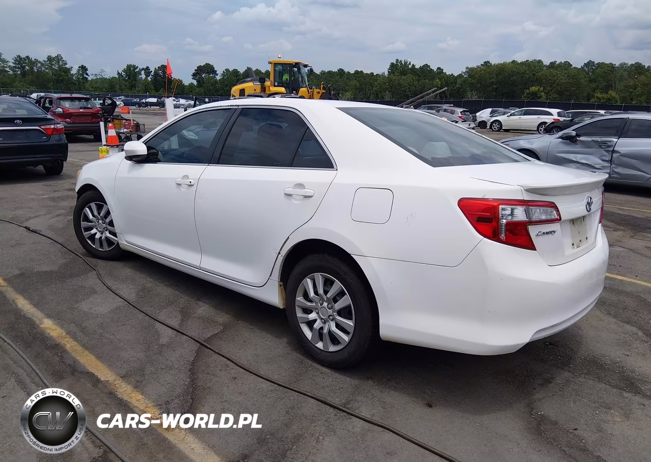 2013 Toyota Camry L VIN:4T4BF1FKXDR290494 - 3