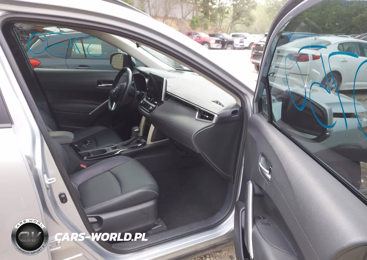 2023 Toyota Corolla Cross Xle VIN:7MUEAAAG6PV062004 - 5