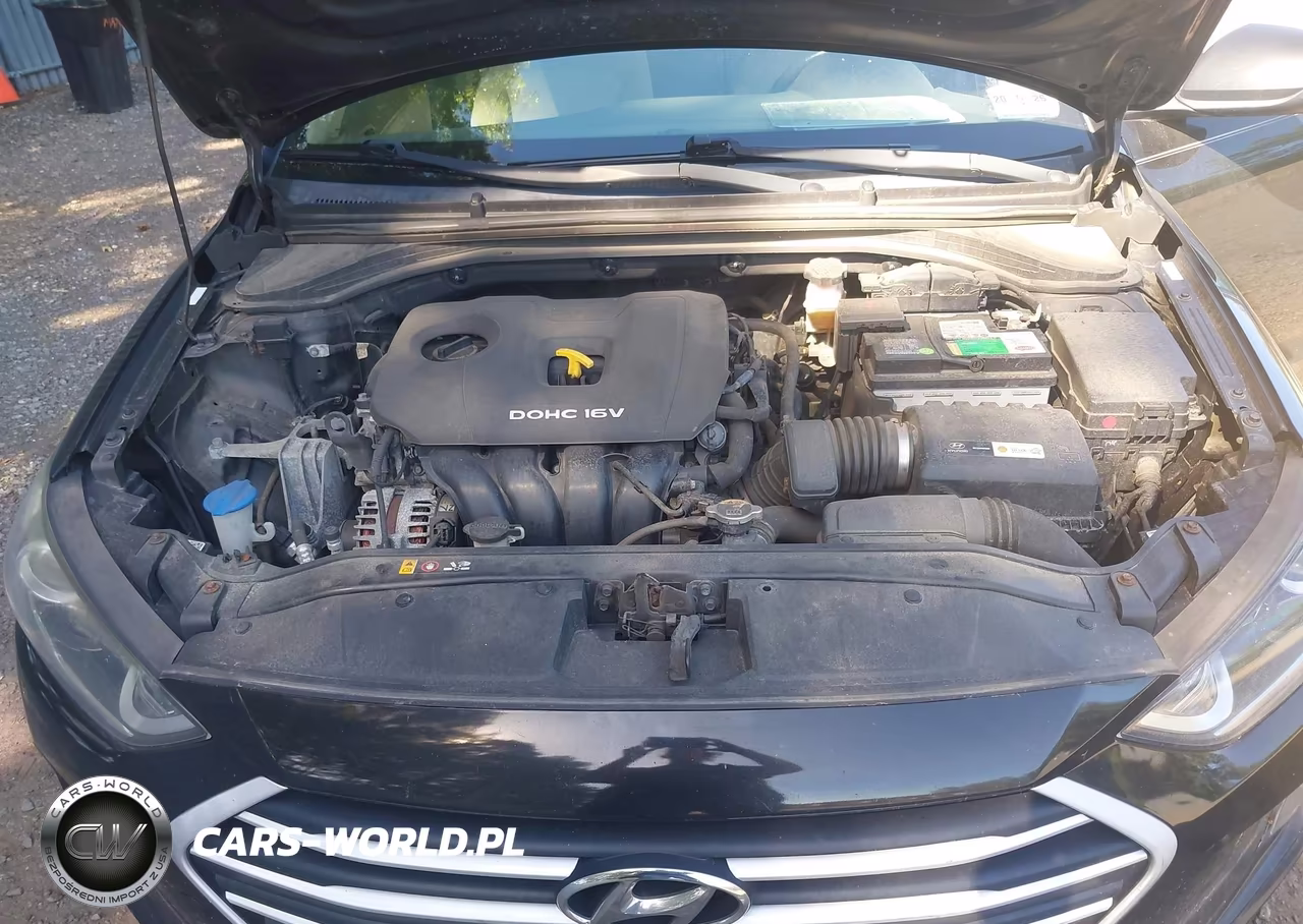 2018 Hyundai Elantra Value Edition VIN:KMHD84LF9JU512461 - 10