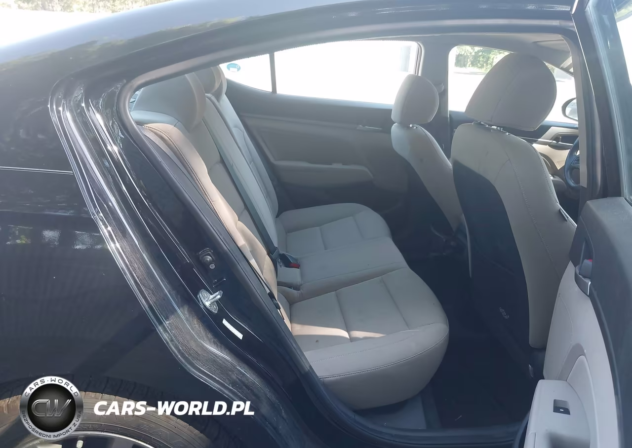 2018 Hyundai Elantra Value Edition VIN:KMHD84LF9JU512461 - 8