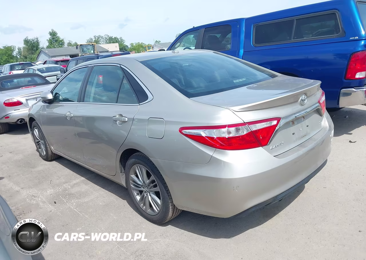 2016 Toyota Camry Se VIN:4T1BF1FK5GU126147 - 3