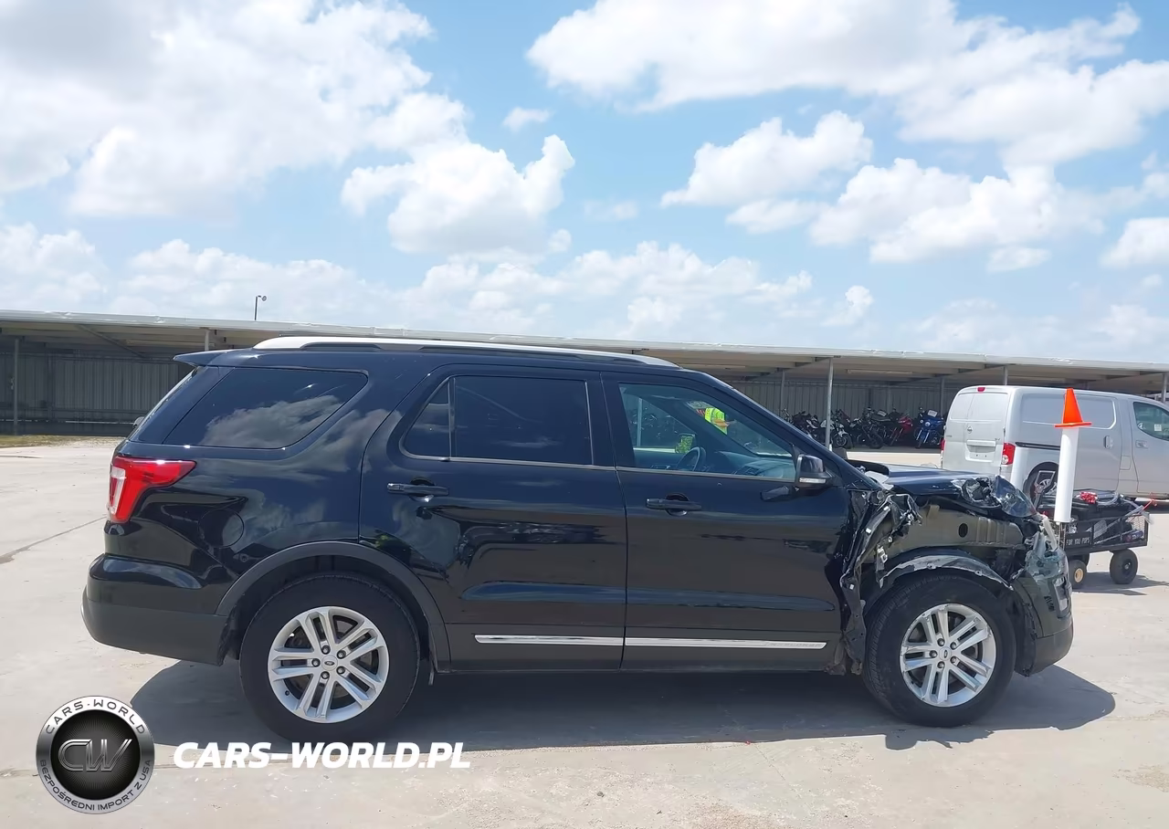2016 Ford Explorer Xlt VIN:1FM5K7D89GGB17629 - 13