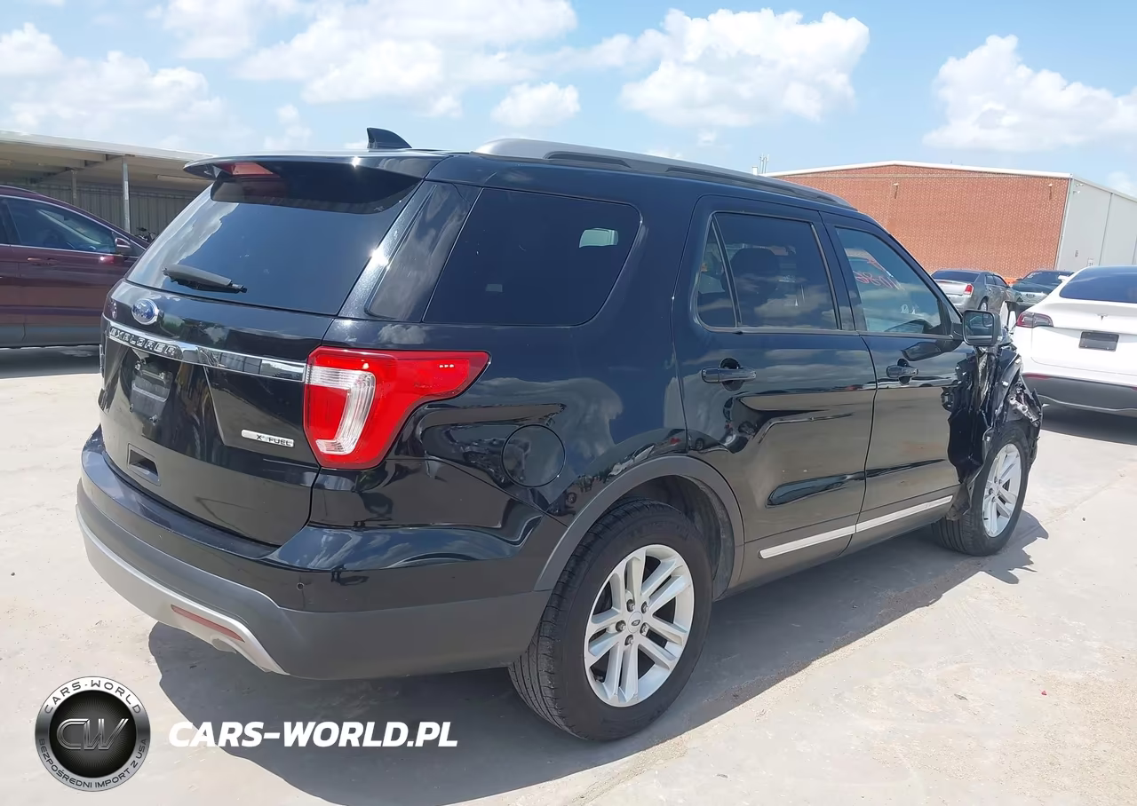 2016 Ford Explorer Xlt VIN:1FM5K7D89GGB17629 - 4
