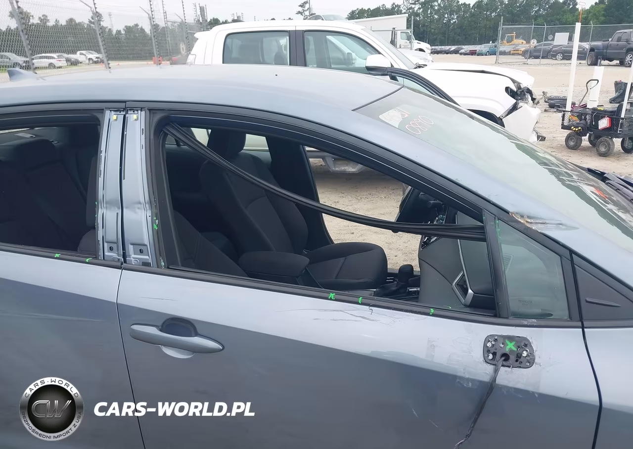 2026 Toyota Corolla Le VIN:5YFB4MDEXTP438822 - 17