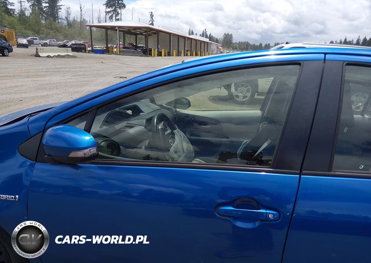 2014 Toyota Prius C Two VIN:JTDKDTB36E1077172 - 14