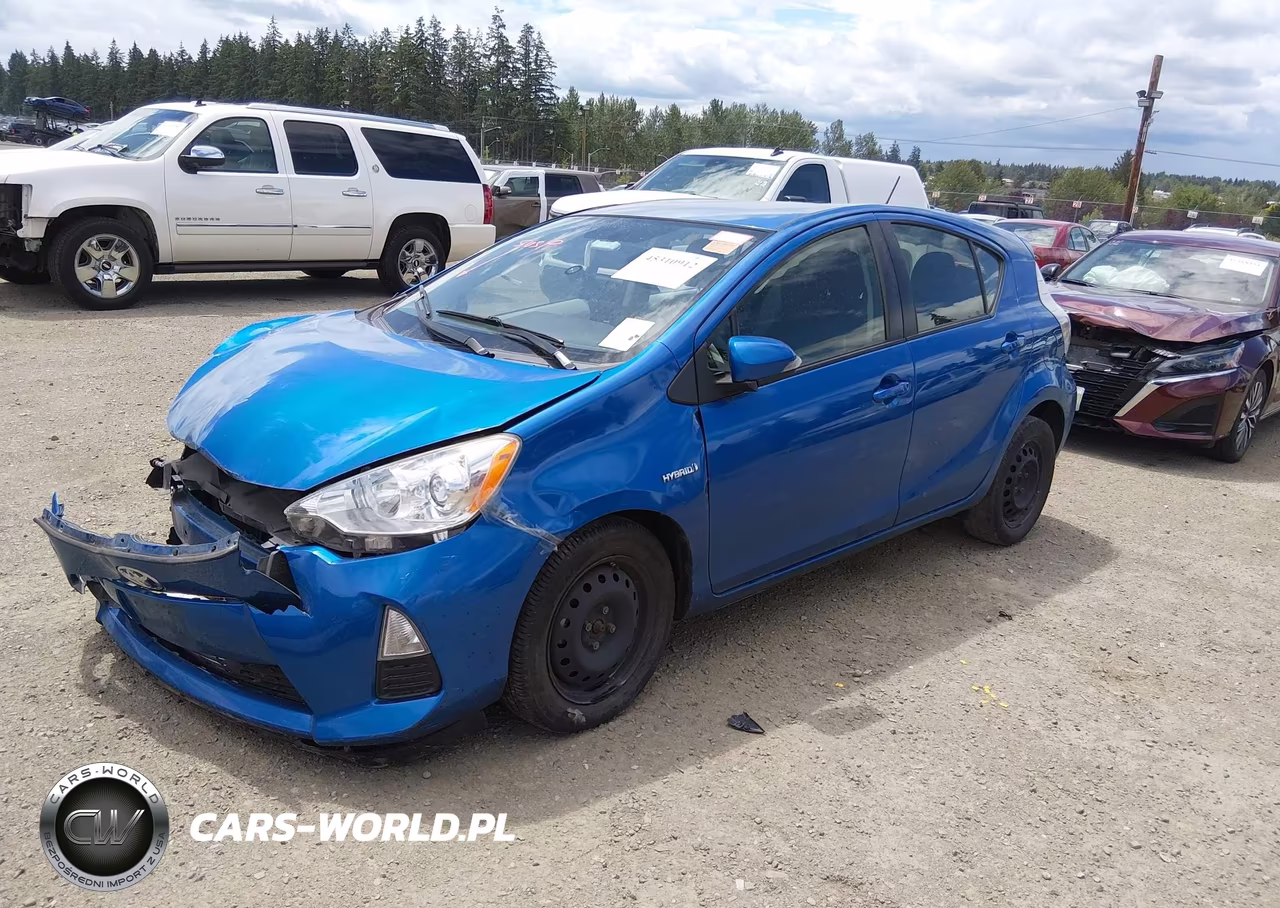 2014 Toyota Prius C Two VIN:JTDKDTB36E1077172 - 2