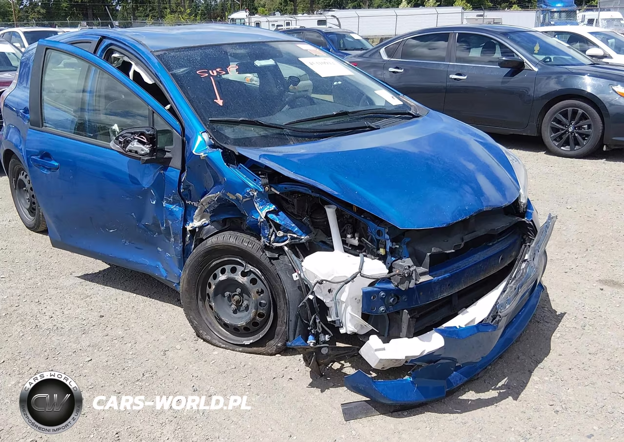 2014 Toyota Prius C Two VIN:JTDKDTB36E1077172 - 6