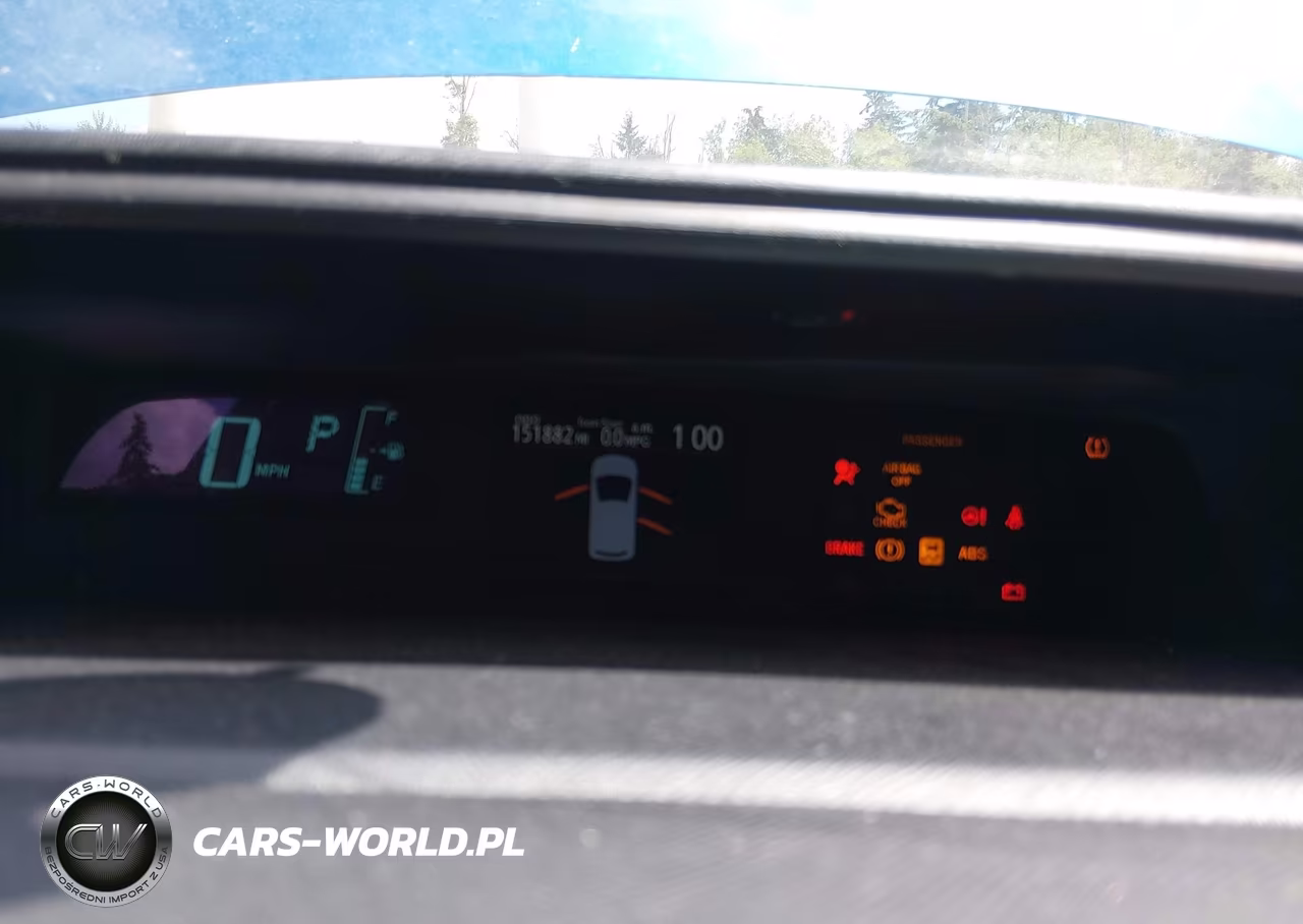 2014 Toyota Prius C Two VIN:JTDKDTB36E1077172 - 7