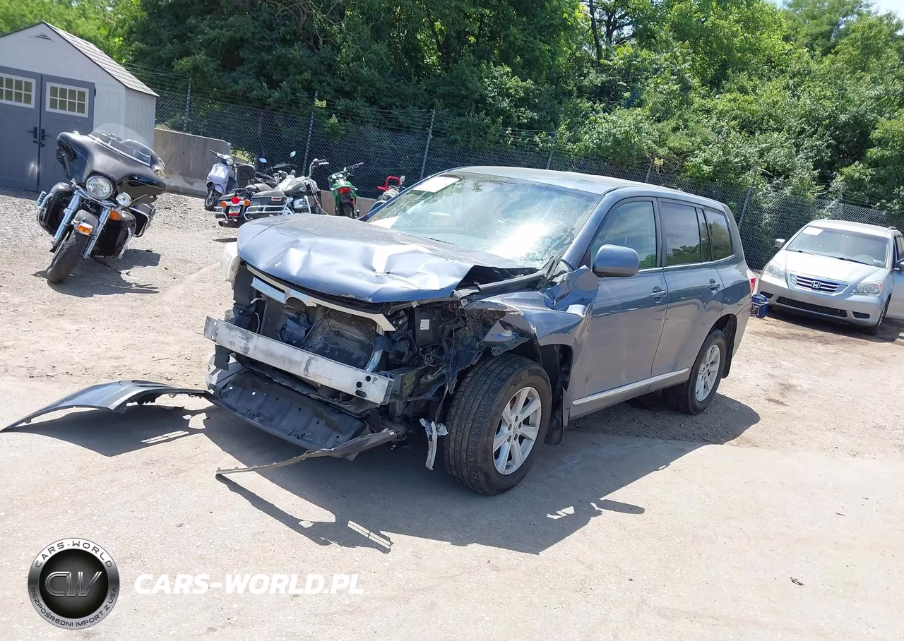 2013 Toyota Highlander Base V6 VIN:5TDBK3EH5DS182607 - 2