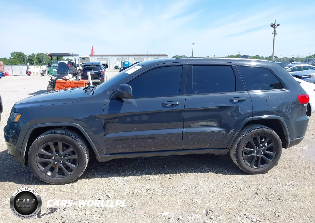 2018 Jeep Grand Cherokee Altitude 4X4 VIN:1C4RJFAG9JC124108 - 14