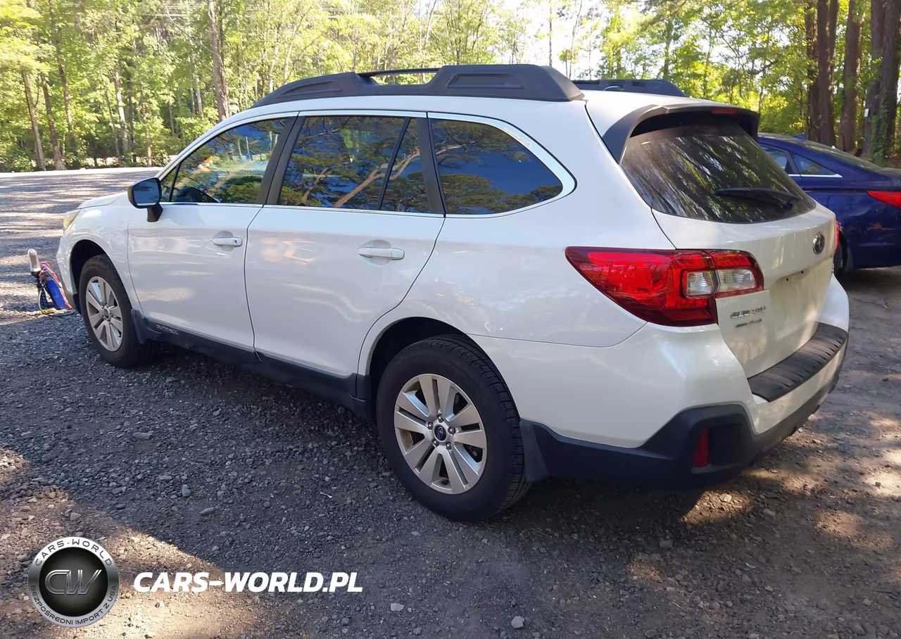 2019 Subaru Outback 2.5I VIN:4S4BSABC6K3238030 - 3