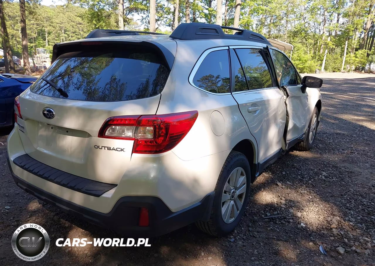 2019 Subaru Outback 2.5I VIN:4S4BSABC6K3238030 - 4