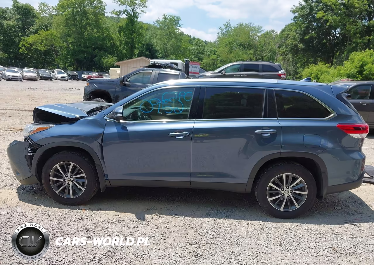 2019 Toyota Highlander Xle VIN:5TDJZRFH4KS747077 - 14