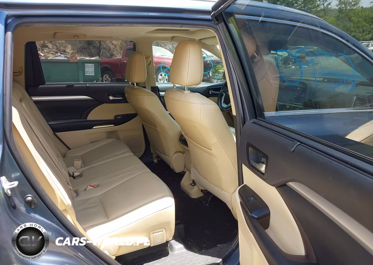 2019 Toyota Highlander Xle VIN:5TDJZRFH4KS747077 - 8