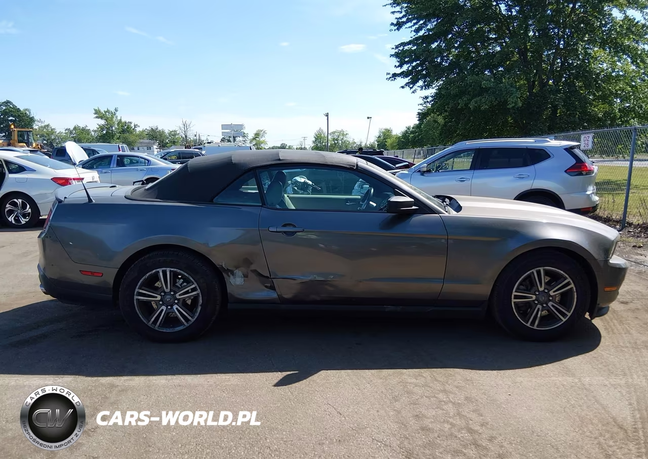 2011 Ford Mustang V6 Premium VIN:1ZVBP8EM0B5159456 - 13