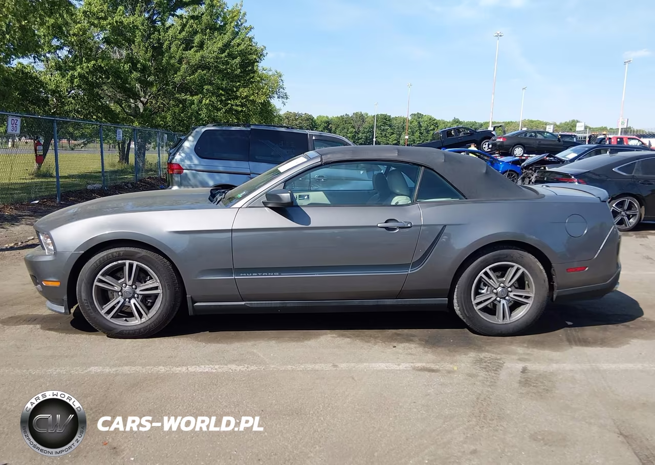 2011 Ford Mustang V6 Premium VIN:1ZVBP8EM0B5159456 - 14