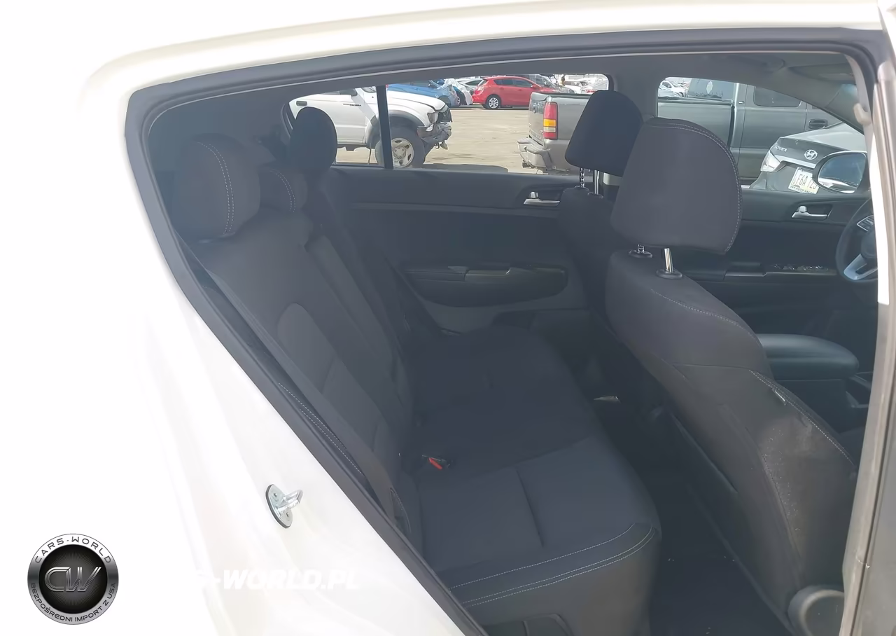 2021 Kia Sportage Lx VIN:KNDPM3AC0M7892633 - 8