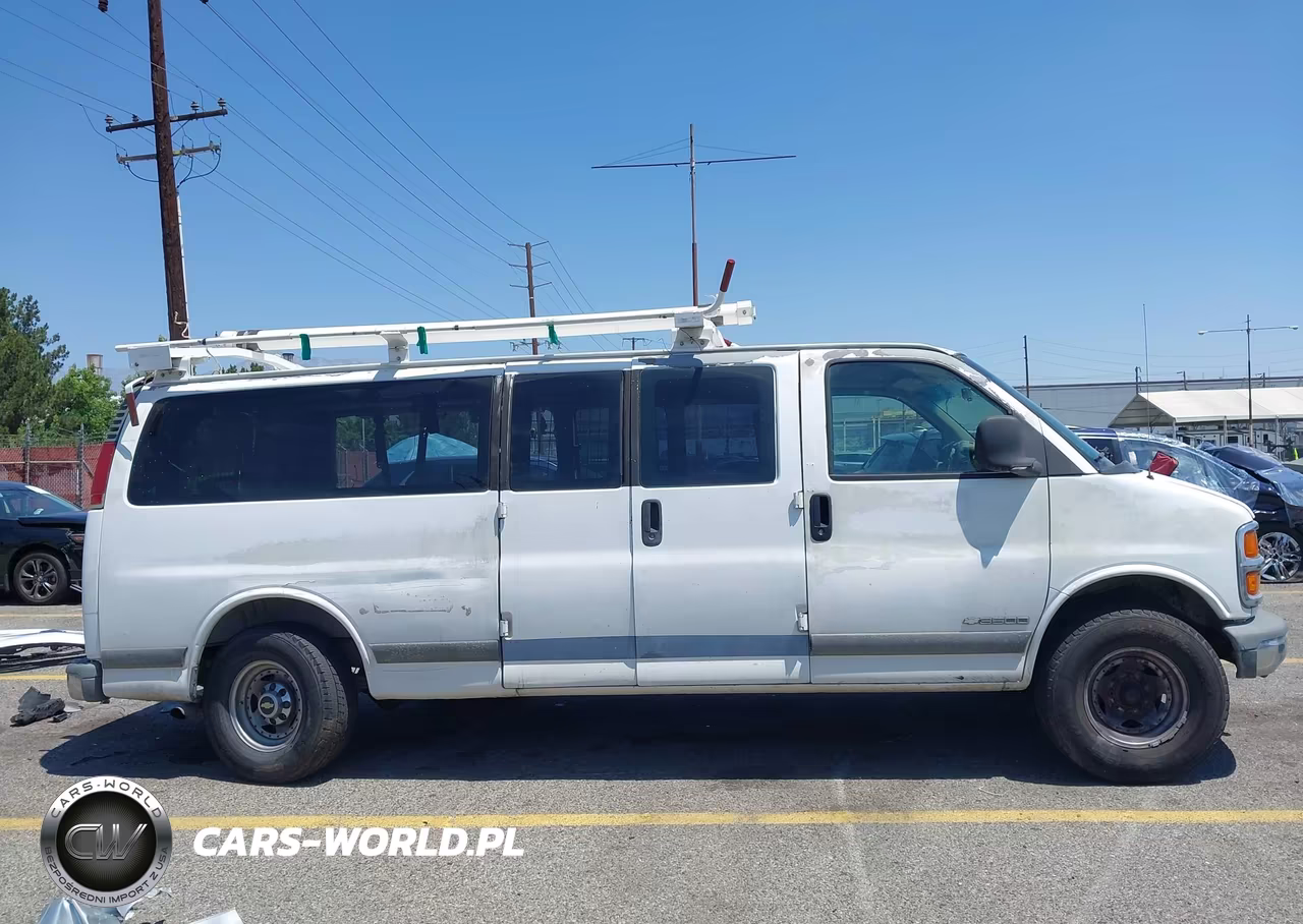 2001 Chevrolet Express VIN:1GAHG39R611141094 - 13