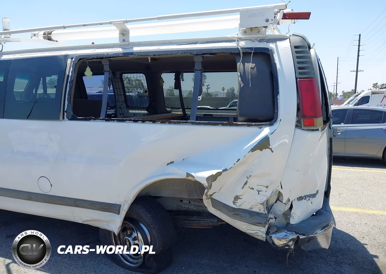 2001 Chevrolet Express VIN:1GAHG39R611141094 - 6