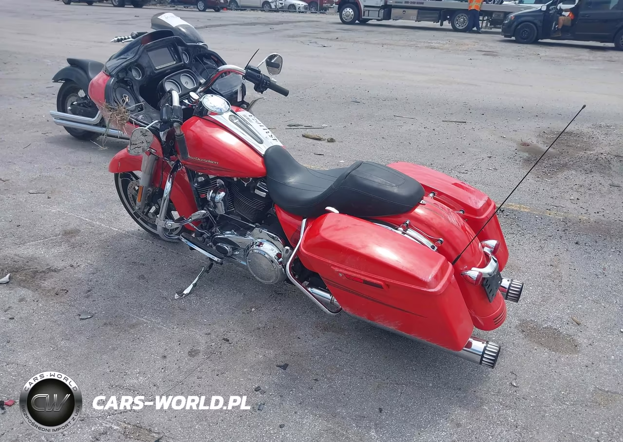 2017 Harley-Davidson Fltrxs Road Glide Special VIN:1HD1KTC10HB686981 - 3