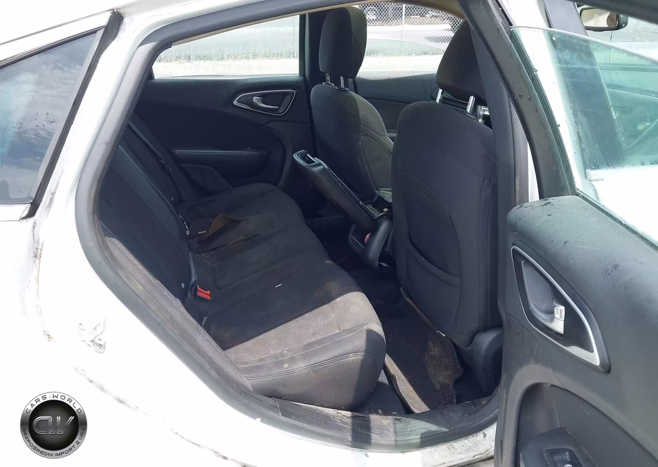 2015 Chrysler 200 Limited VIN:1C3CCCAB4FN649080 - 8