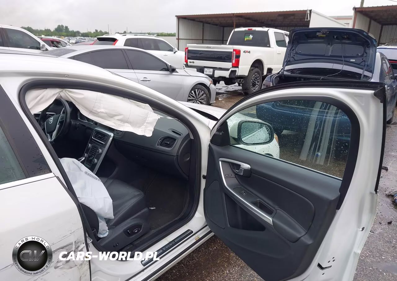 2016 Volvo S60 T5 Drive-E Premier VIN:YV126MFK0G1399823 - 5