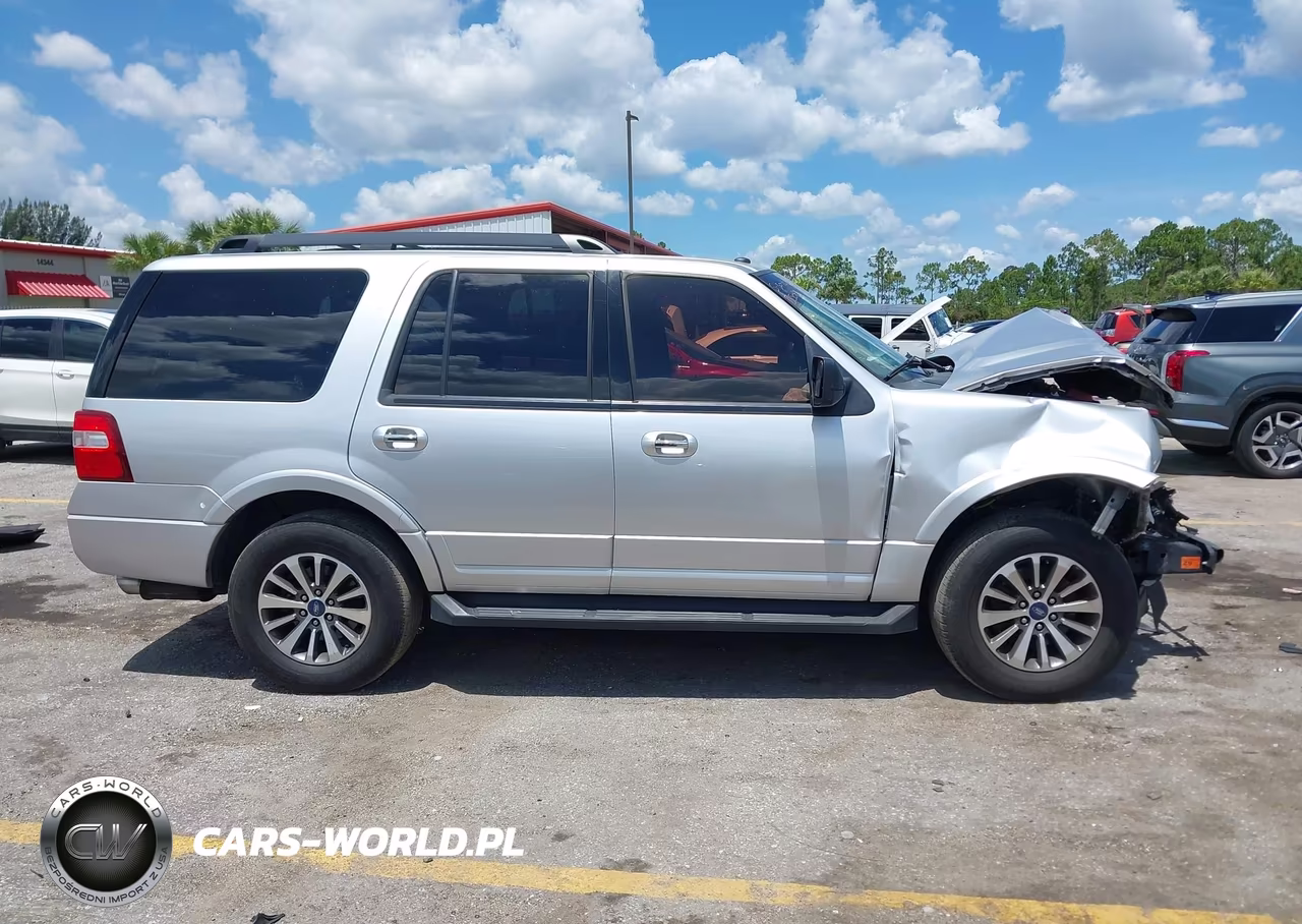 2017 Ford Expedition Xlt VIN:1FMJU1HT9HEA61158 - 13