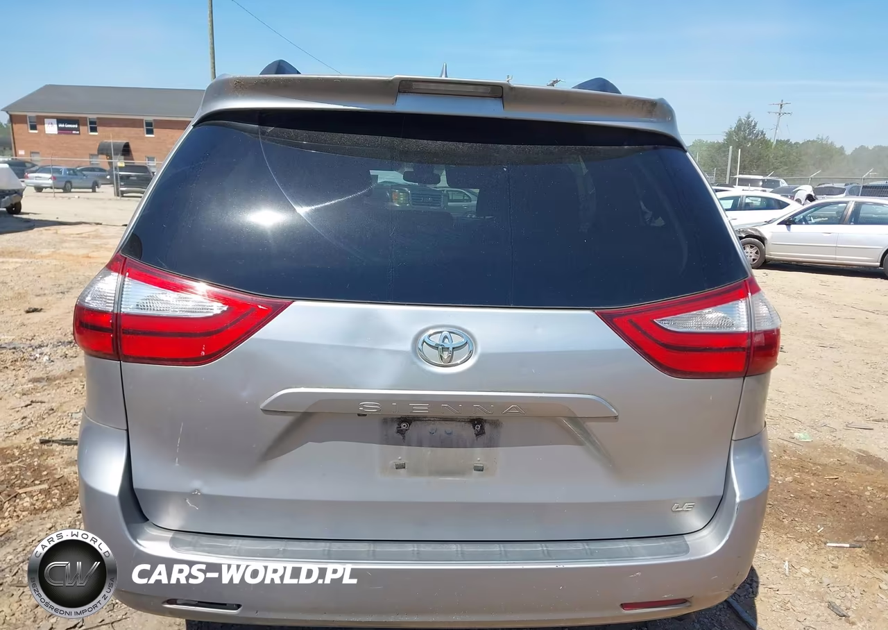 2018 Toyota Sienna Le 8 Passenger VIN:5TDKZ3DC0JS922139 - 16