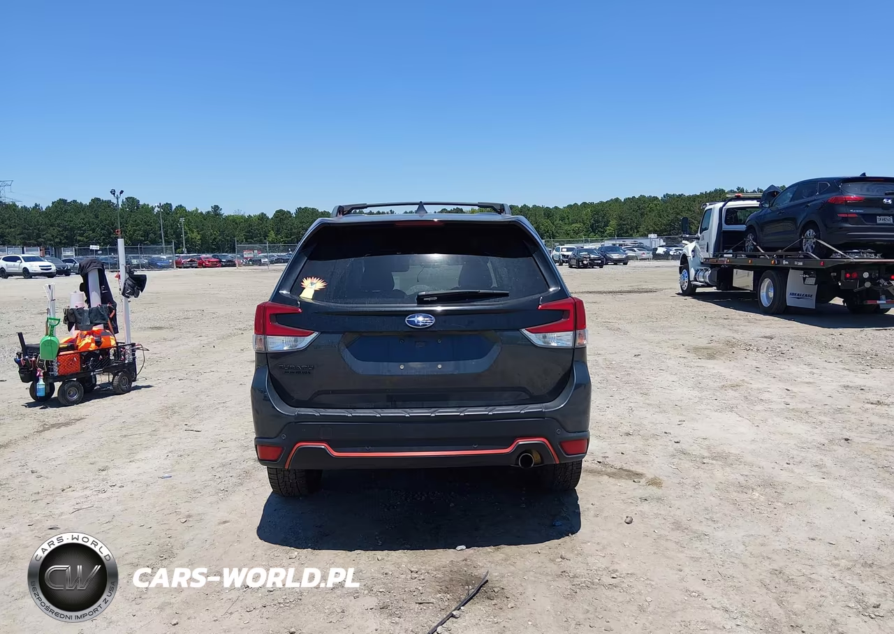 2020 Subaru Forester Sport VIN:JF2SKARC3LH510016 - 17